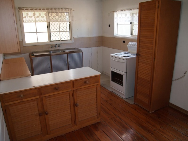 405 Paterson Avenue, Koongal QLD 4701