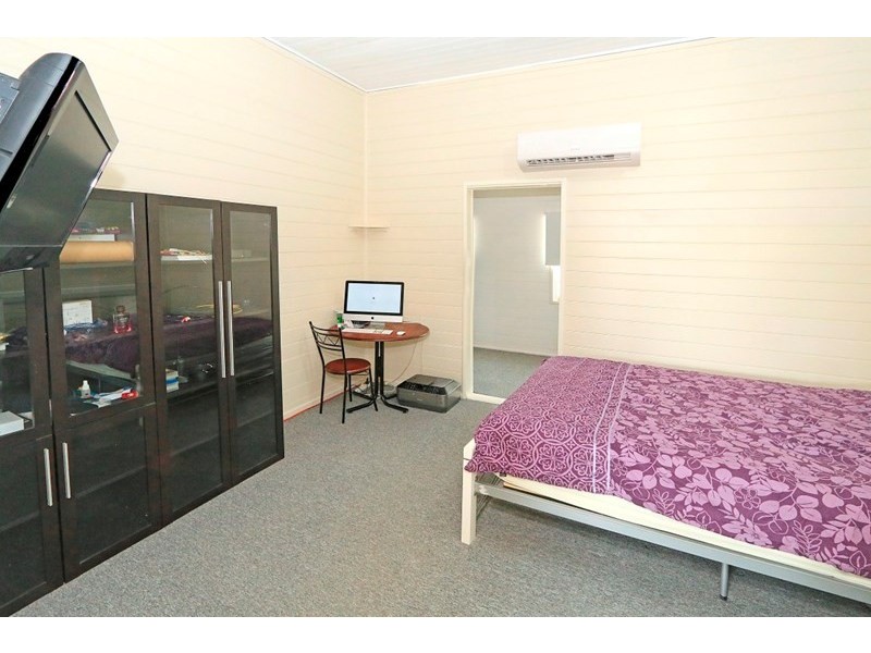 92 Stanley Street, Rockhampton City QLD 4700