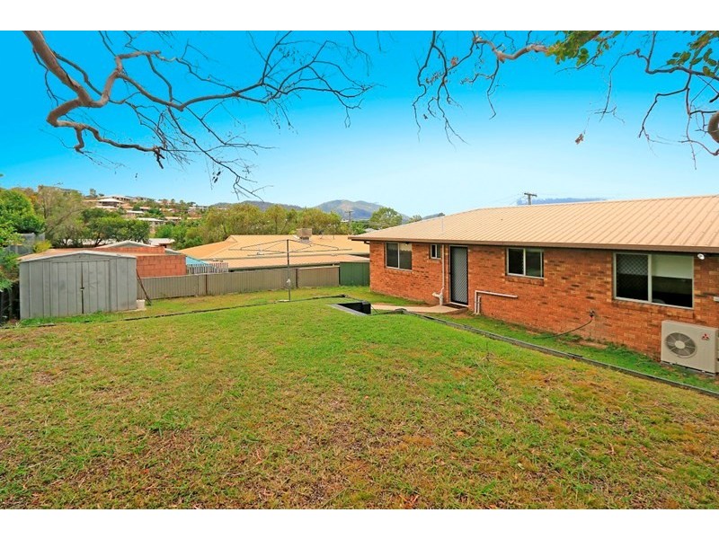 4 Poole Street, Kawana QLD 4701
