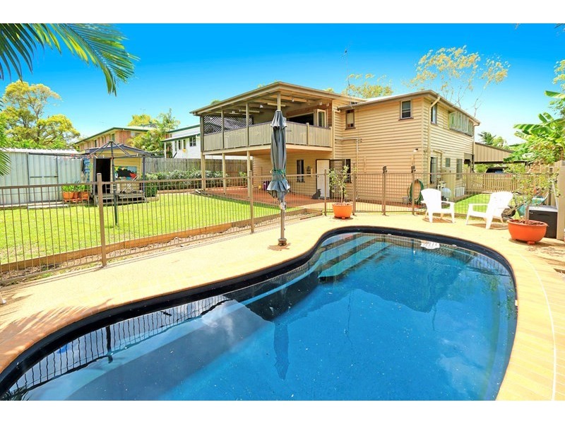 1 Penlington Street, The Range QLD 4700