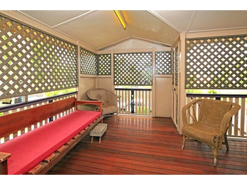 1 Penlington Street, The Range QLD 4700