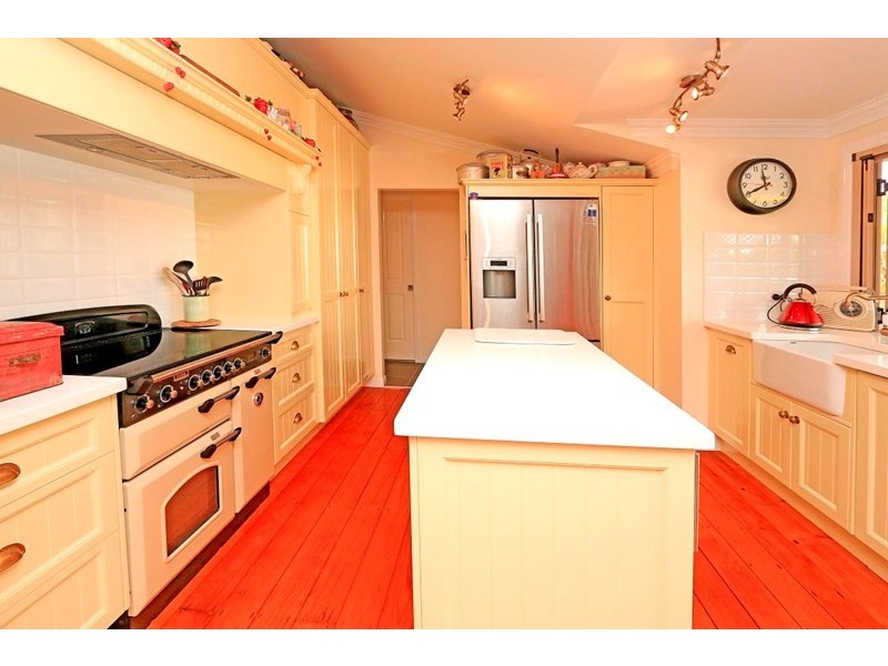 1 Penlington Street, The Range QLD 4700