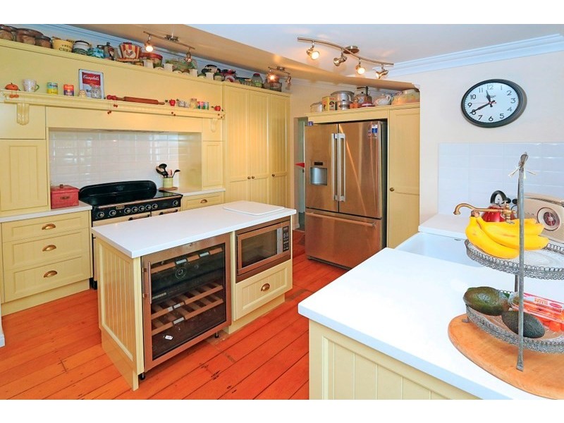 1 Penlington Street, The Range QLD 4700