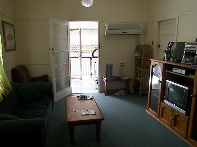 140 High Street, Berserker QLD 4701