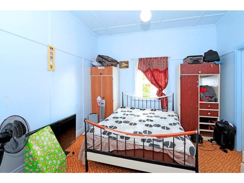 1 Mcilwraith Street, Kawana QLD 4701