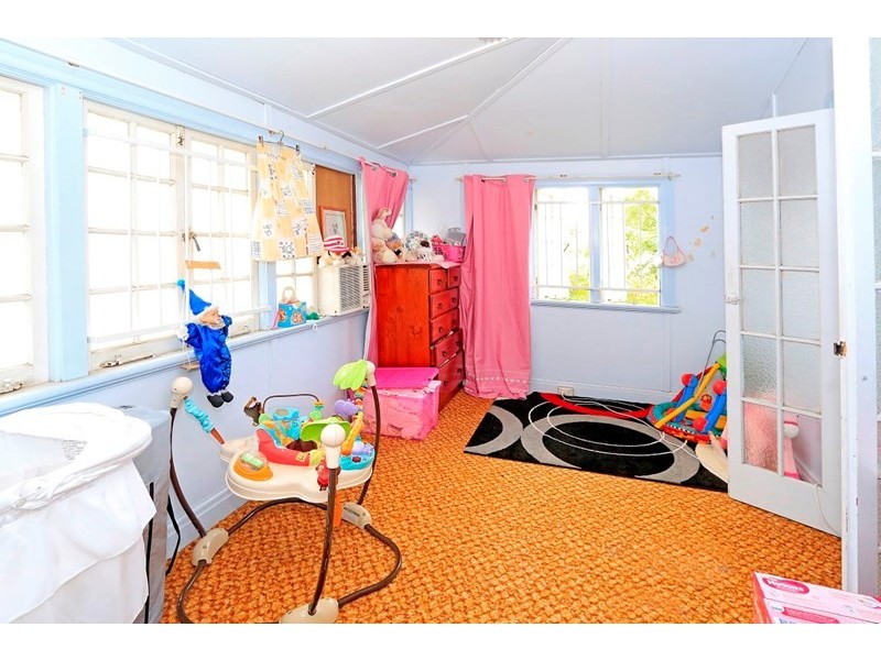 1 Mcilwraith Street, Kawana QLD 4701