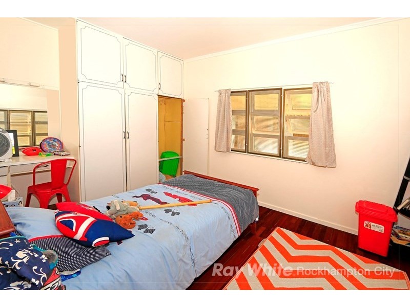 50 Luck Avenue, Wandal QLD 4700