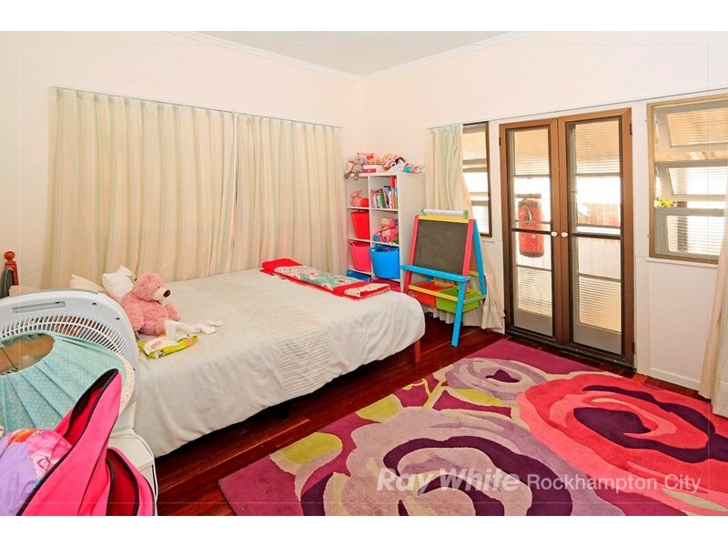 50 Luck Avenue, Wandal QLD 4700