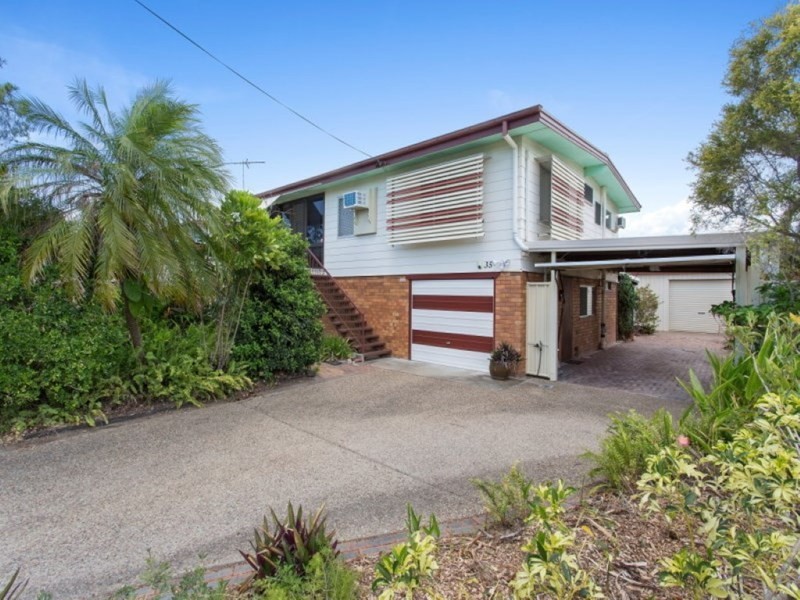 35 Barker Street, Kawana QLD 4701