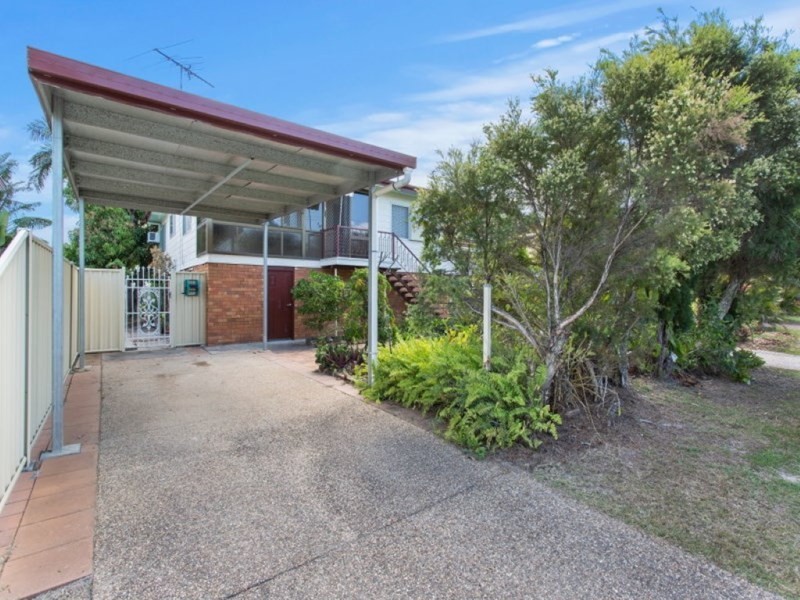 35 Barker Street, Kawana QLD 4701