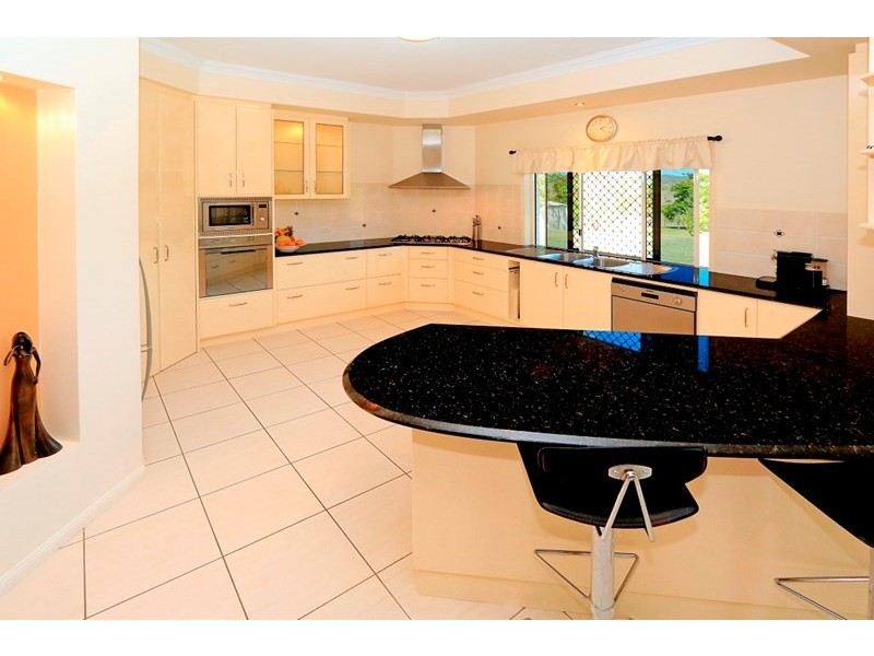 129 Angela Road, Rockyview QLD 4701