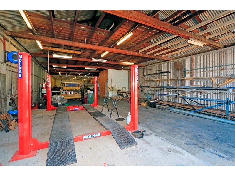 208 Denison Street, Rockhampton City QLD 4700