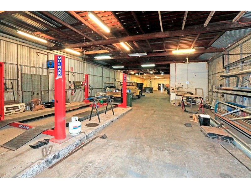 208 Denison Street, Rockhampton City QLD 4700