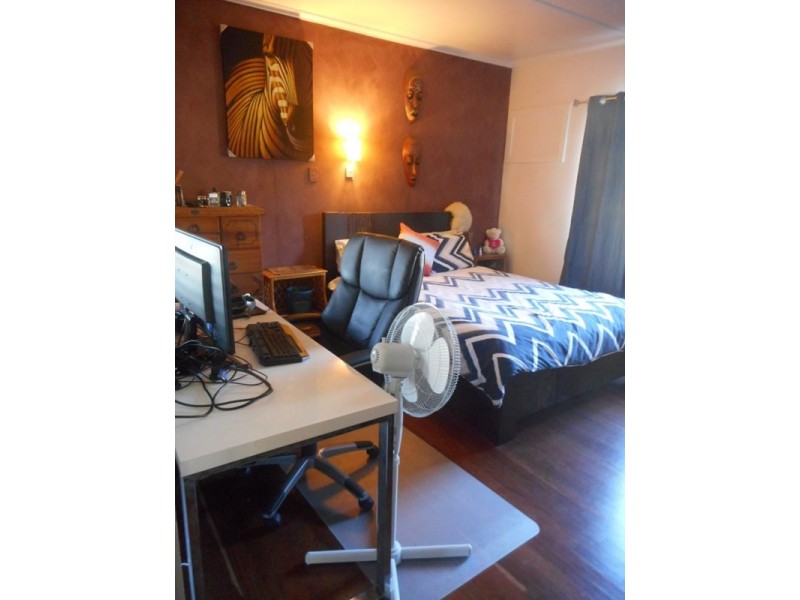 1 Wambool Street, Wandal QLD 4700