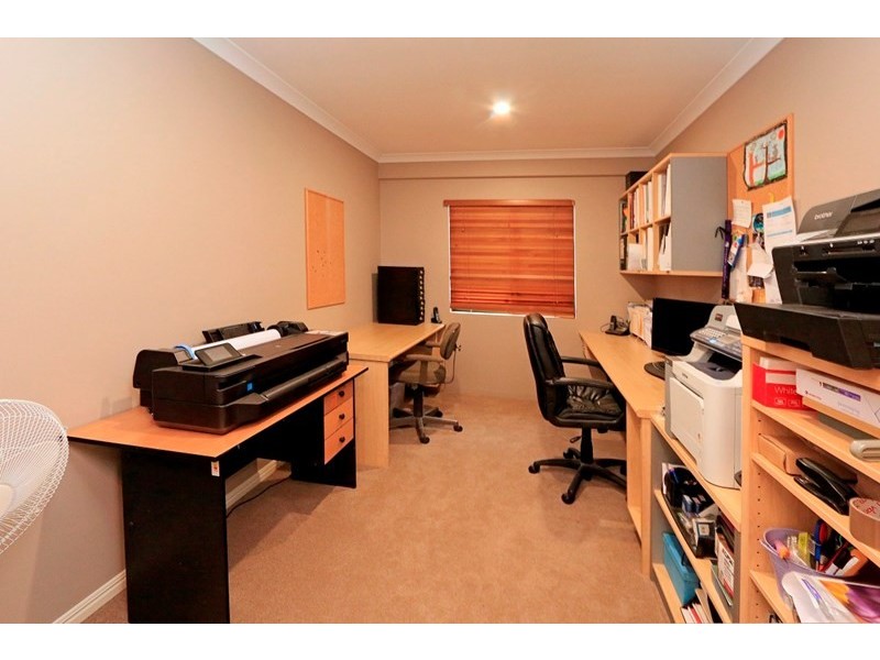 4 Perrott Drive, Rockyview QLD 4701