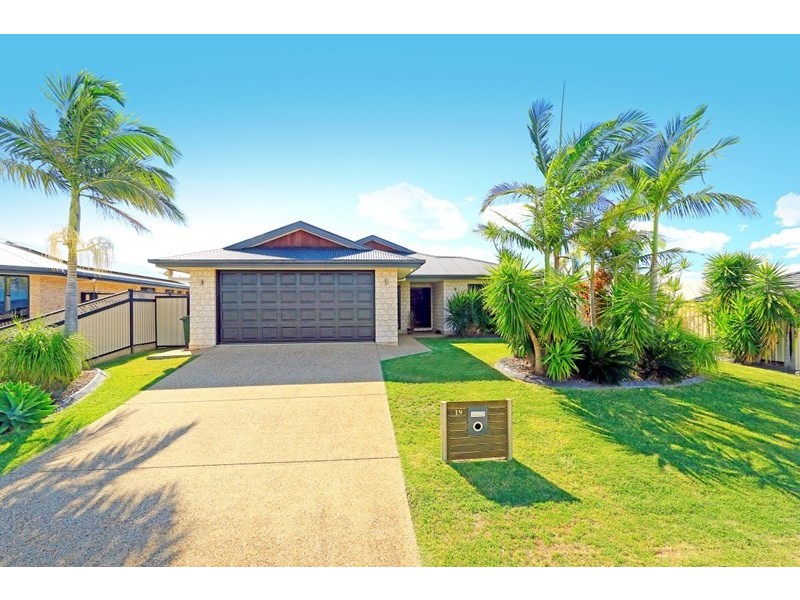 19 Broadhurst Drive, Gracemere QLD 4702