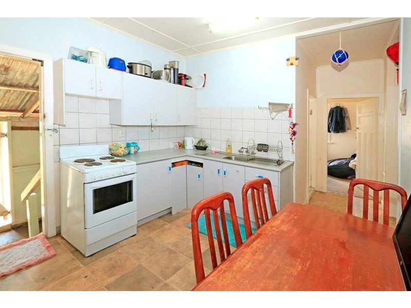 187 Elphinstone Street, Berserker QLD 4701