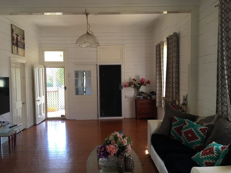 453 Lakes Creek Road, Lakes Creek QLD 4701