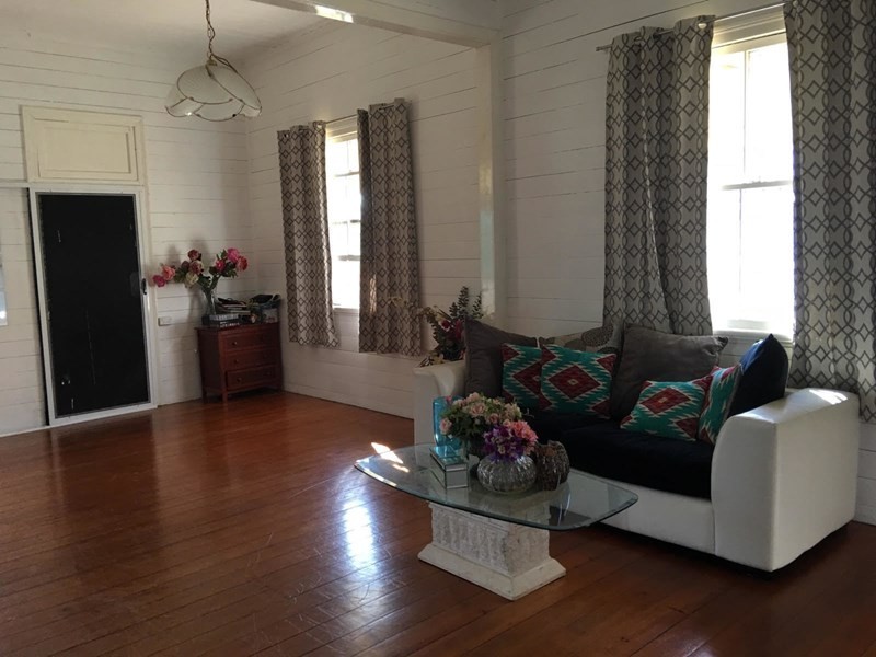 453 Lakes Creek Road, Lakes Creek QLD 4701