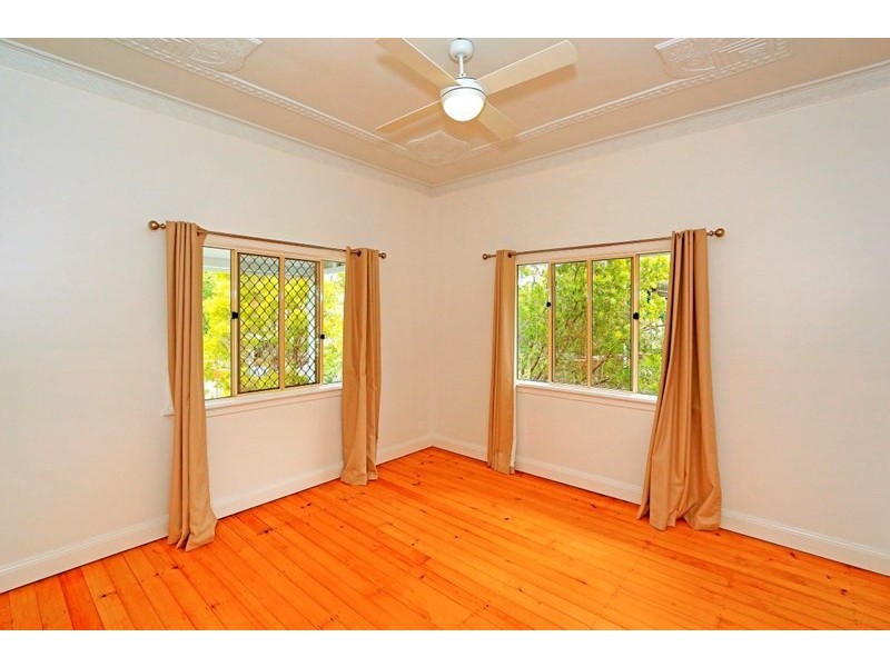 90 Nobbs Street, Berserker QLD 4701