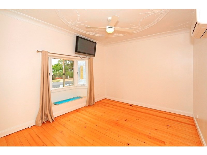 90 Nobbs Street, Berserker QLD 4701