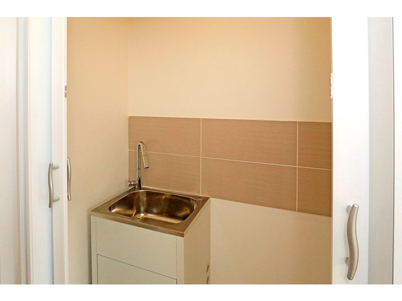 90 Nobbs Street, Berserker QLD 4701