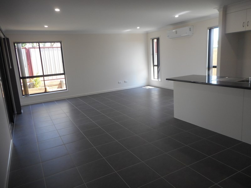 21 Rosedale Street, Parkhurst QLD 4702