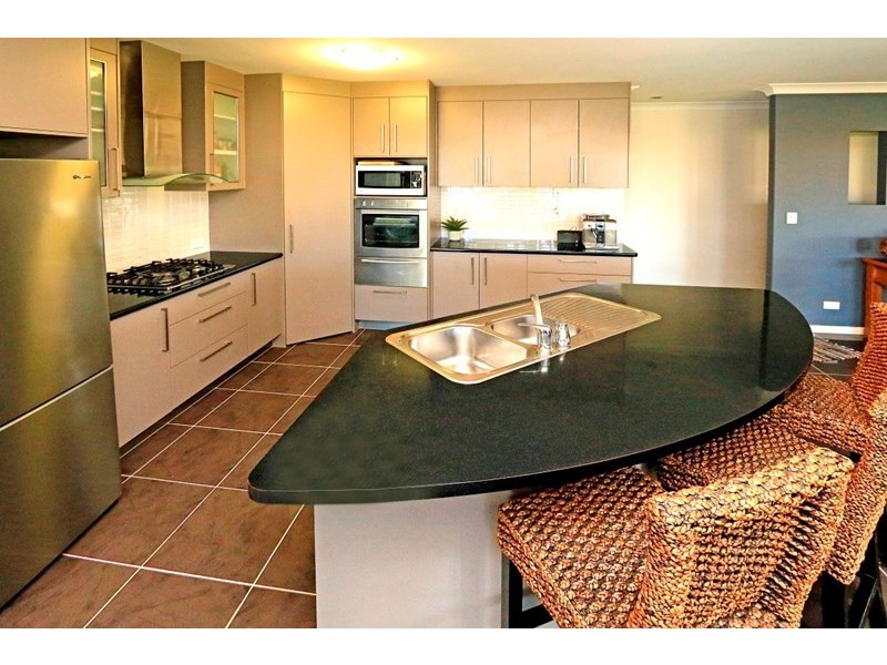 19 Broadhurst Drive, Gracemere QLD 4702