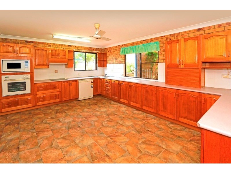 15 Hutcheon Street, Kawana QLD 4701