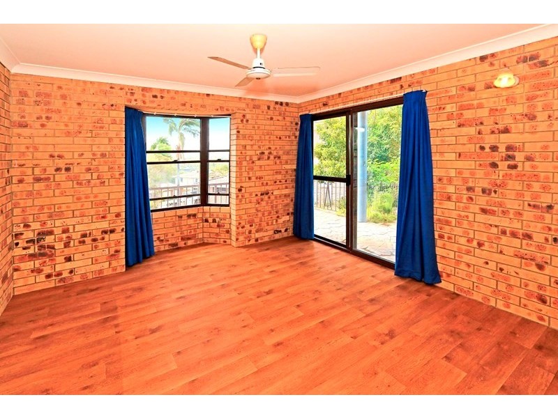 15 Hutcheon Street, Kawana QLD 4701