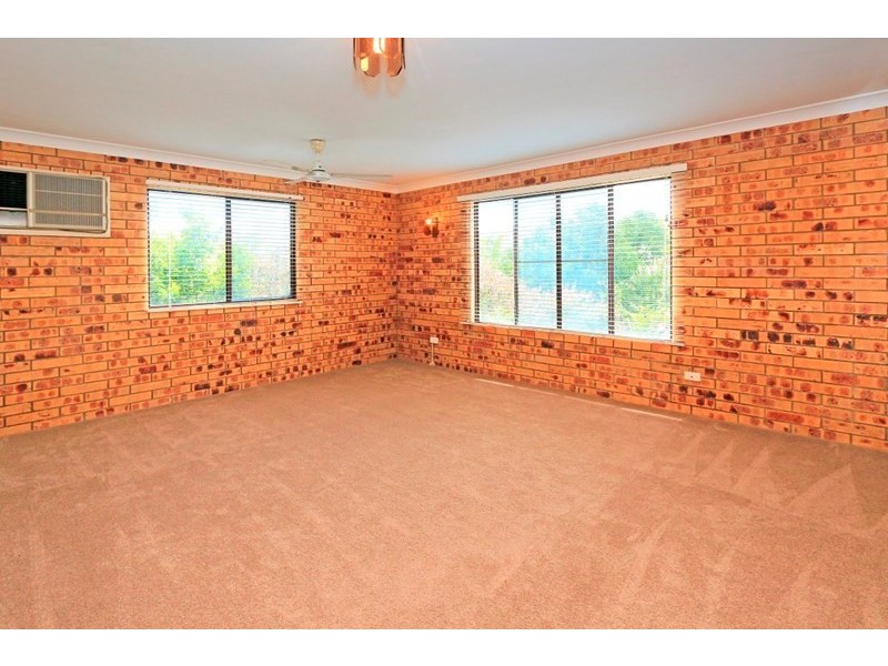 15 Hutcheon Street, Kawana QLD 4701