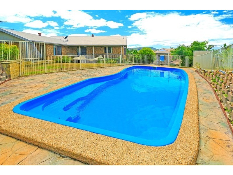 15 Hutcheon Street, Kawana QLD 4701