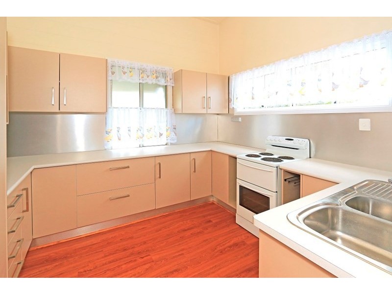 44 Wood Street, Depot Hill QLD 4700