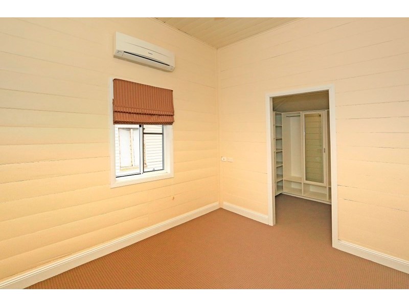 44 Wood Street, Depot Hill QLD 4700