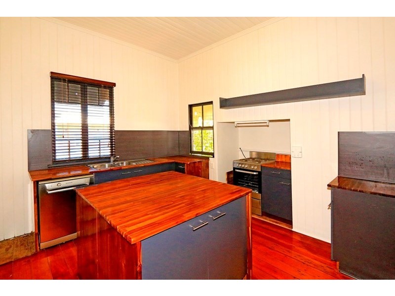 128 Kent Street, Rockhampton City QLD 4700