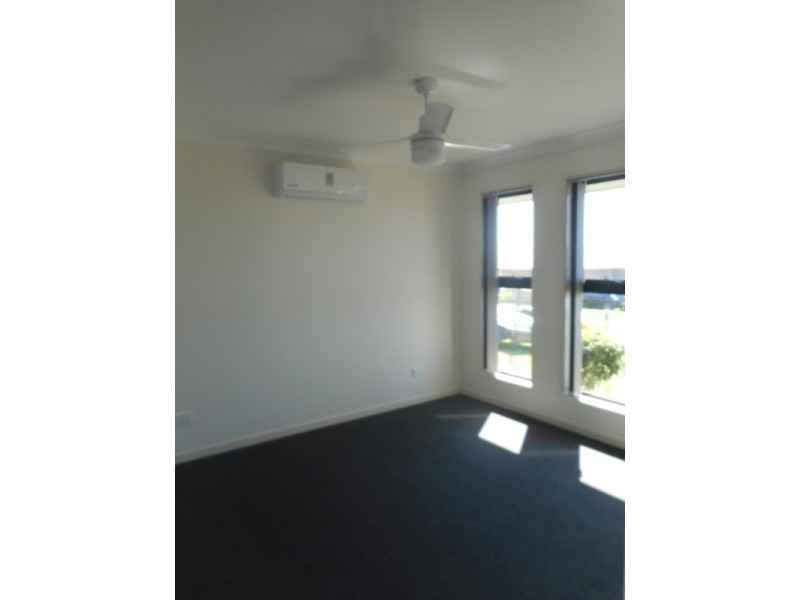 12 Gee Place, Gracemere QLD 4702