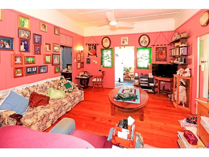 6 Smith Street, The Range QLD 4700