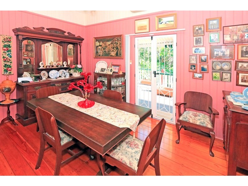 6 Smith Street, The Range QLD 4700