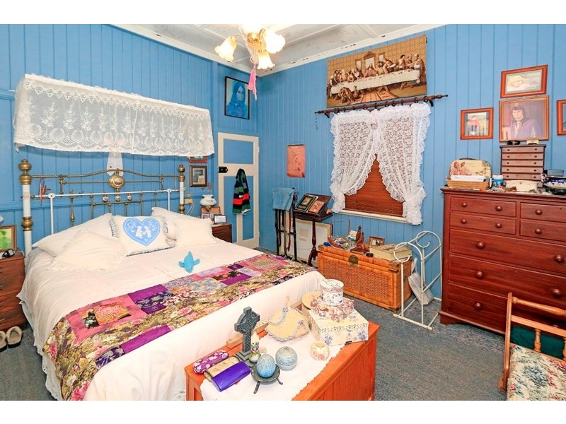 6 Smith Street, The Range QLD 4700