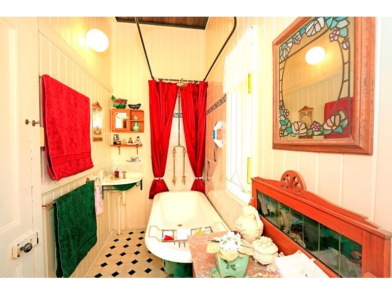 6 Smith Street, The Range QLD 4700