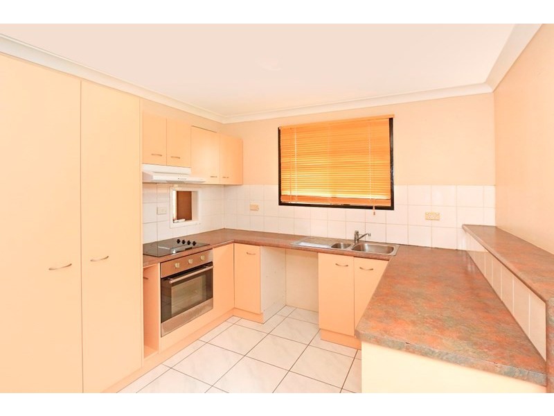 11 Charles Street, Berserker QLD 4701