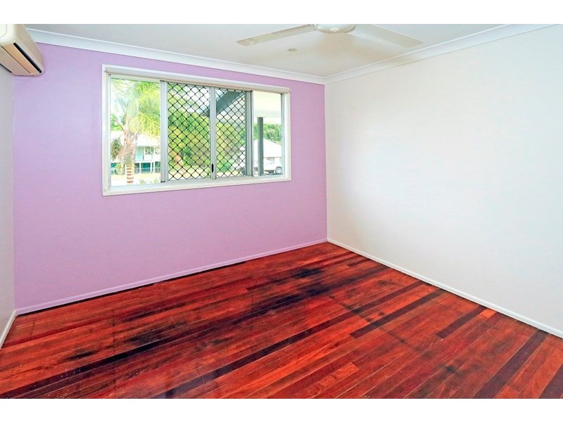 11 Charles Street, Berserker QLD 4701