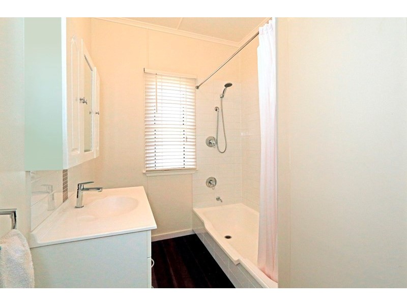 261 Georgeson Street, Berserker QLD 4701