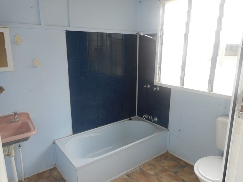 3/100 West Street, The Range QLD 4700