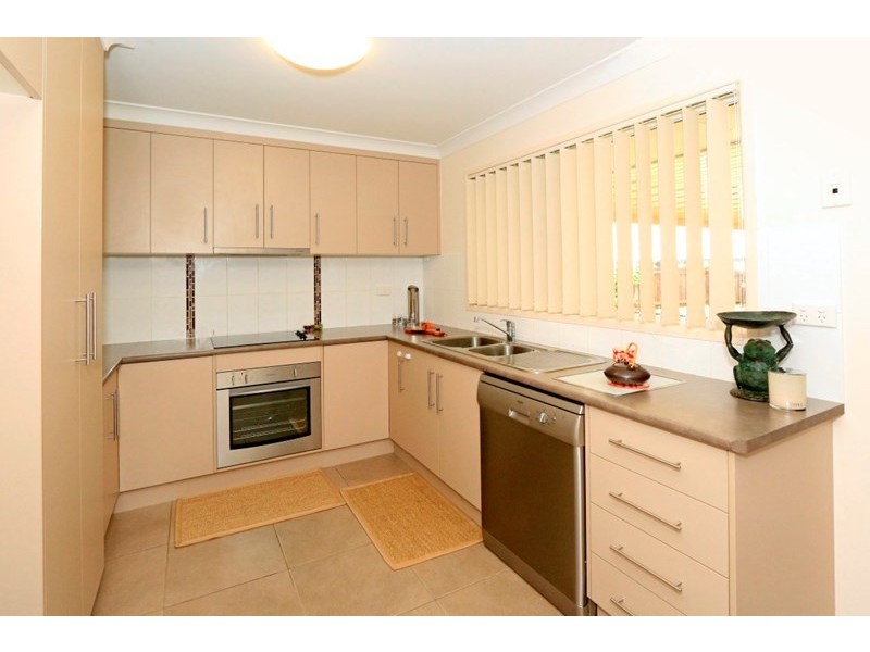 42 Joseph Street, Gracemere QLD 4702