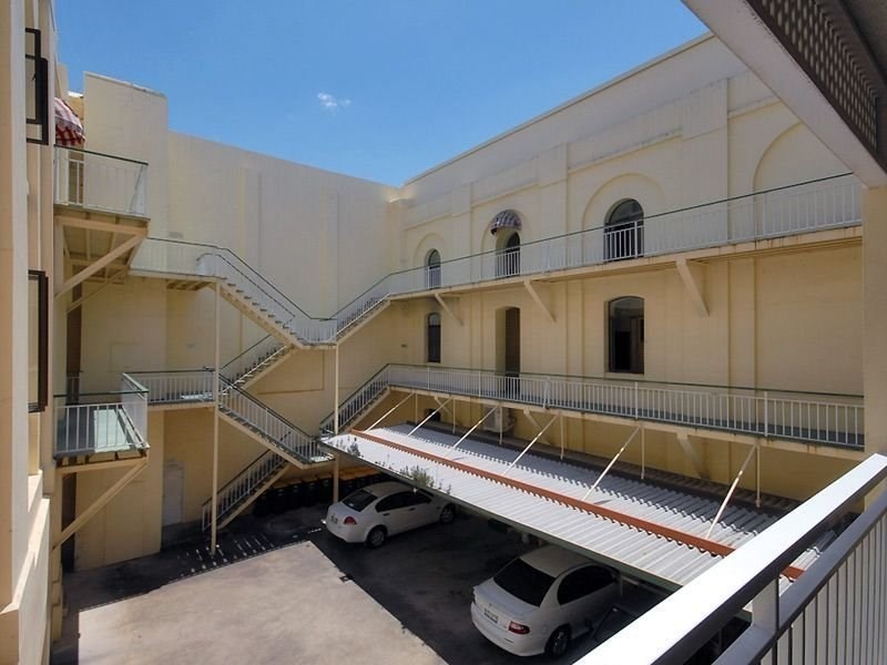 2/260 Quay Street, Rockhampton City QLD 4700