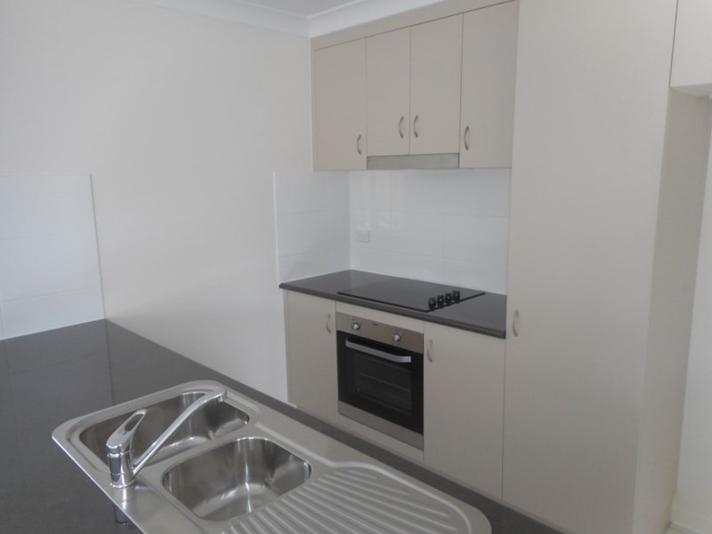 10 Rosedale Street, Parkhurst QLD 4702