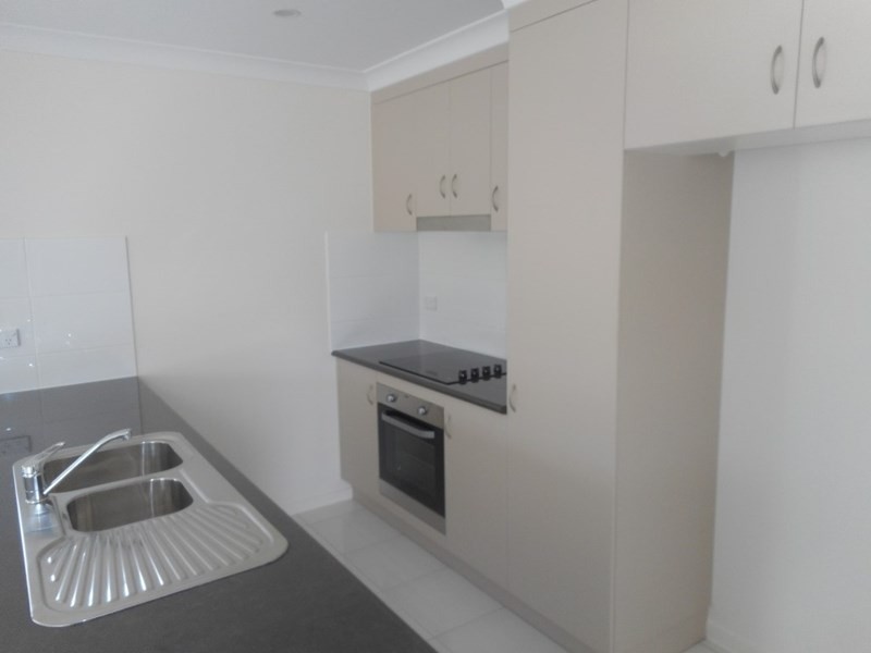 10 Rosedale Street, Parkhurst QLD 4702