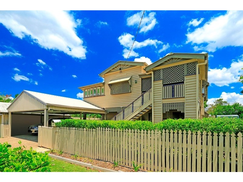 1 Penlington Street, The Range QLD 4700