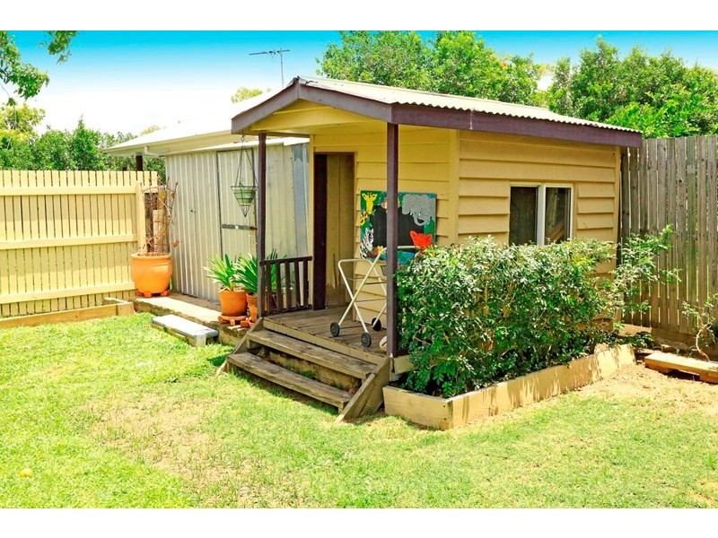 1 Penlington Street, The Range QLD 4700